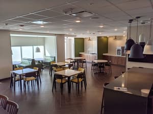 thumbnail: Breakfast area