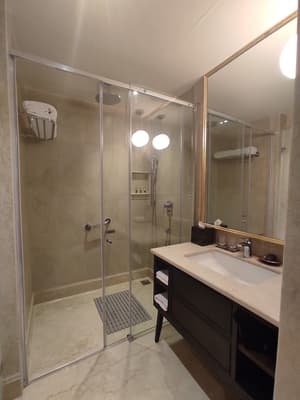 thumbnail: Bathroom shower