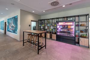 thumbnail: Bar (on property)