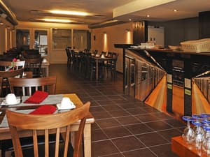 thumbnail: Breakfast area