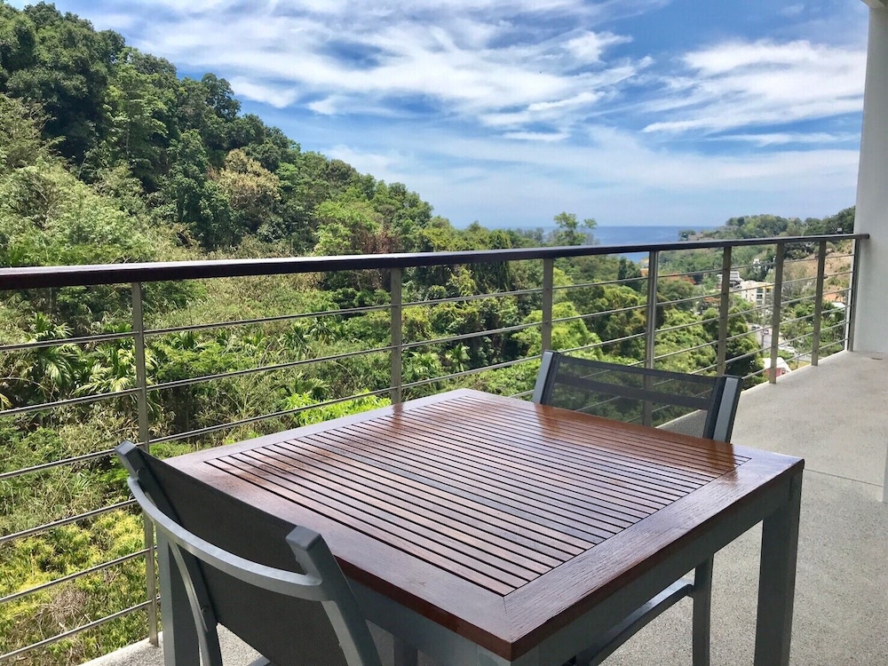Beach/ocean view