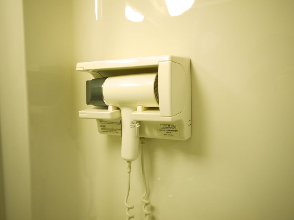 Bathroom amenities