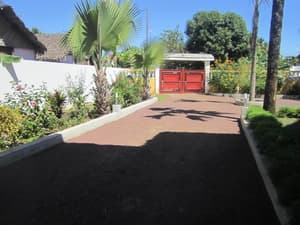 thumbnail: Property grounds