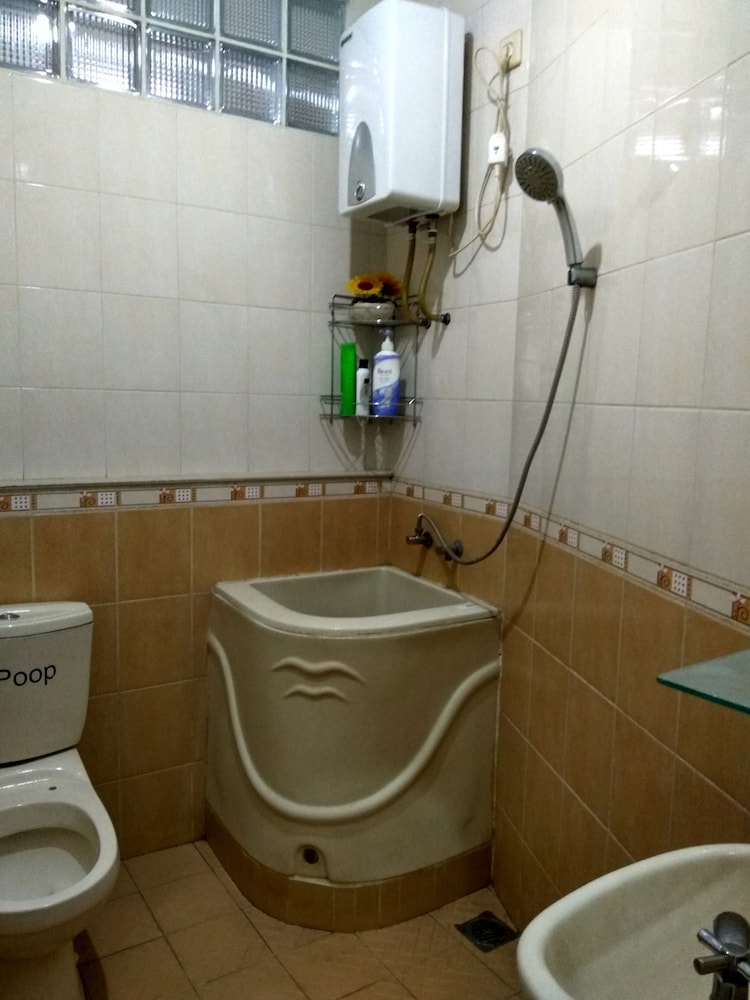 Bathroom shower