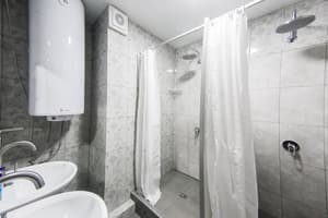 thumbnail: Bathroom shower