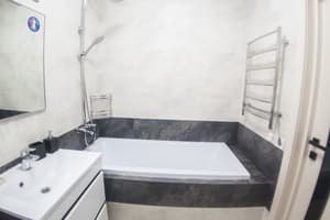 thumbnail: Bathroom shower