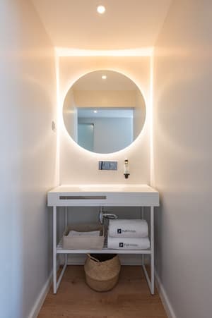 thumbnail: Bathroom