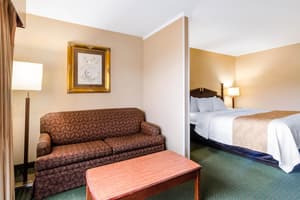 thumbnail: Interior entrance