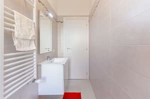 thumbnail: Bathroom sink