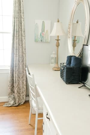 thumbnail: Interior detail
