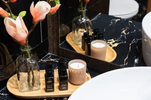 thumbnail: Bathroom amenities