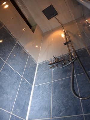 thumbnail: Bathroom shower