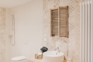 thumbnail: Interior detail