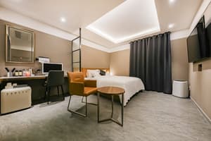 thumbnail: Room