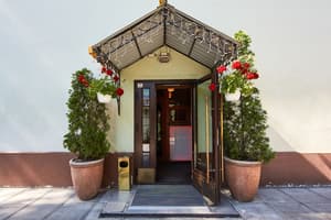 thumbnail: Property entrance