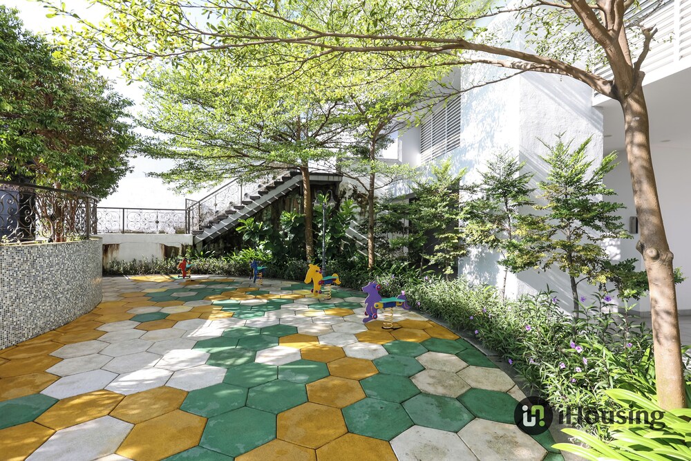Children's play area - outdoor