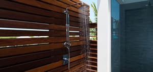 thumbnail: Exterior detail