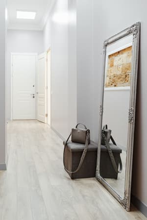 thumbnail: Hallway