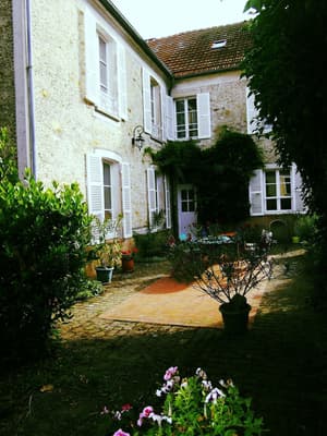 thumbnail: Exterior