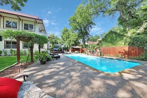thumbnail: Outdoor pool