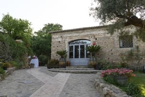 thumbnail: Exterior