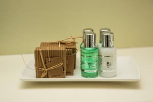 thumbnail: Bathroom amenities