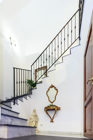 thumbnail: Staircase