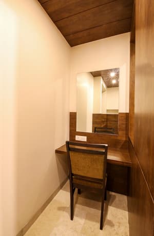 thumbnail: In-room dining