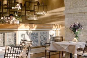 thumbnail: Restaurant