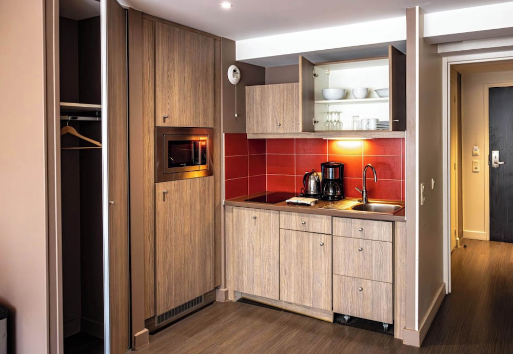 Private kitchenette