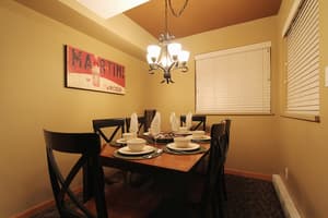 thumbnail: In-room dining