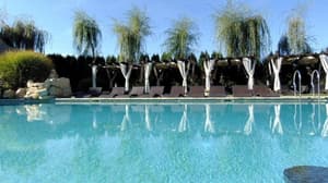 thumbnail: Pool