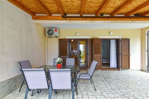thumbnail: Terrace/patio