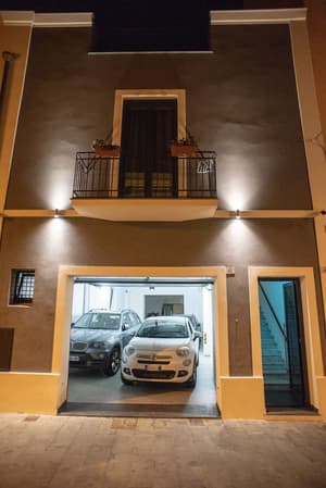 thumbnail: Parking