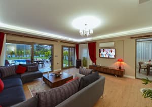 thumbnail: Interior