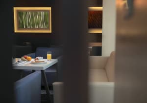 thumbnail: Lounge