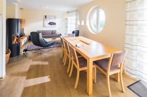 thumbnail: In-room dining