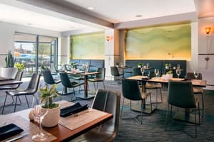 thumbnail: Restaurant