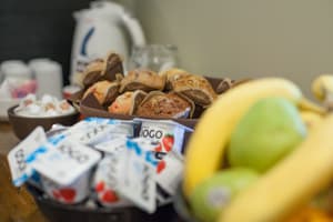 thumbnail: Breakfast area