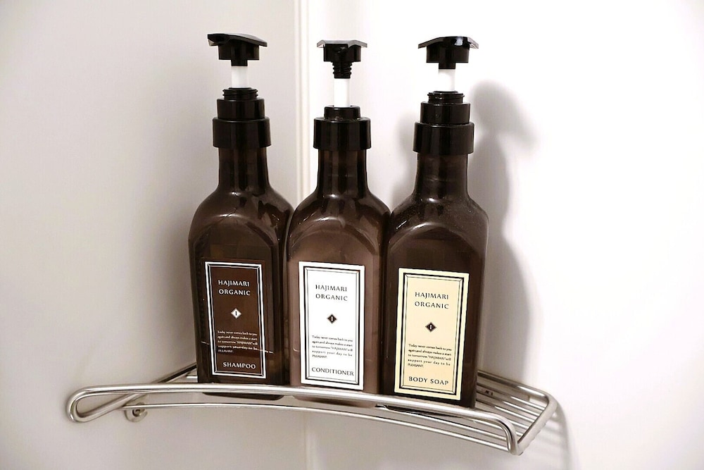 Bathroom amenities