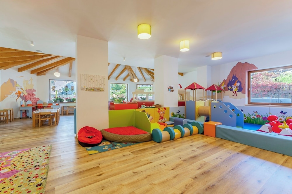 Children's play area - indoor