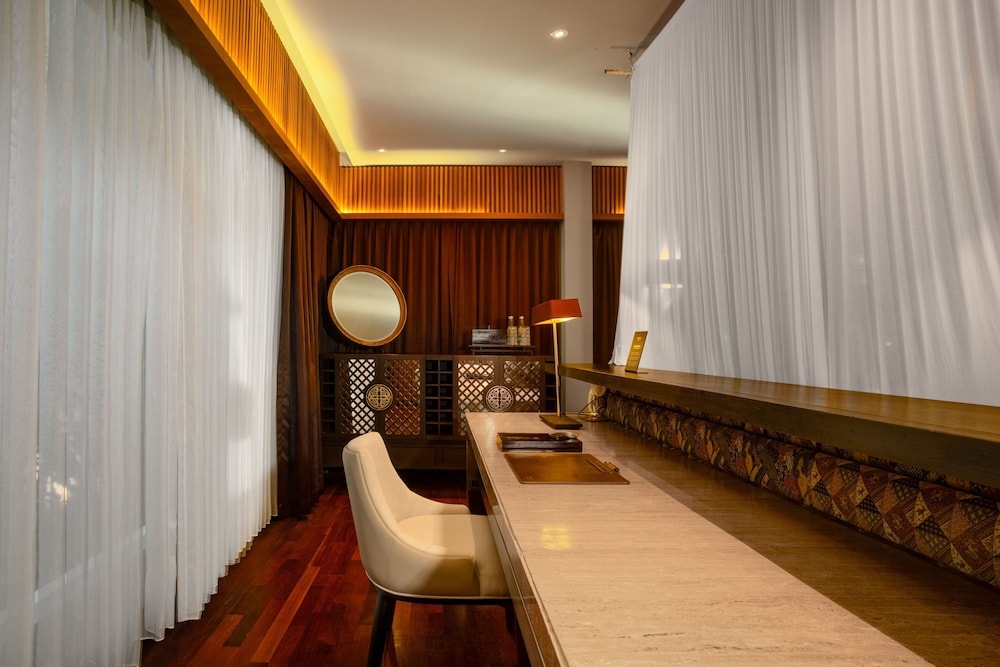 In-room business center