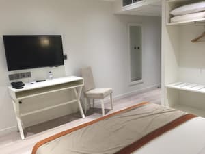 thumbnail: Room