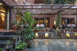 thumbnail: Front of property