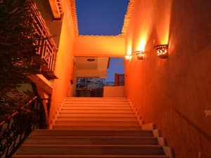 thumbnail: Front of property
