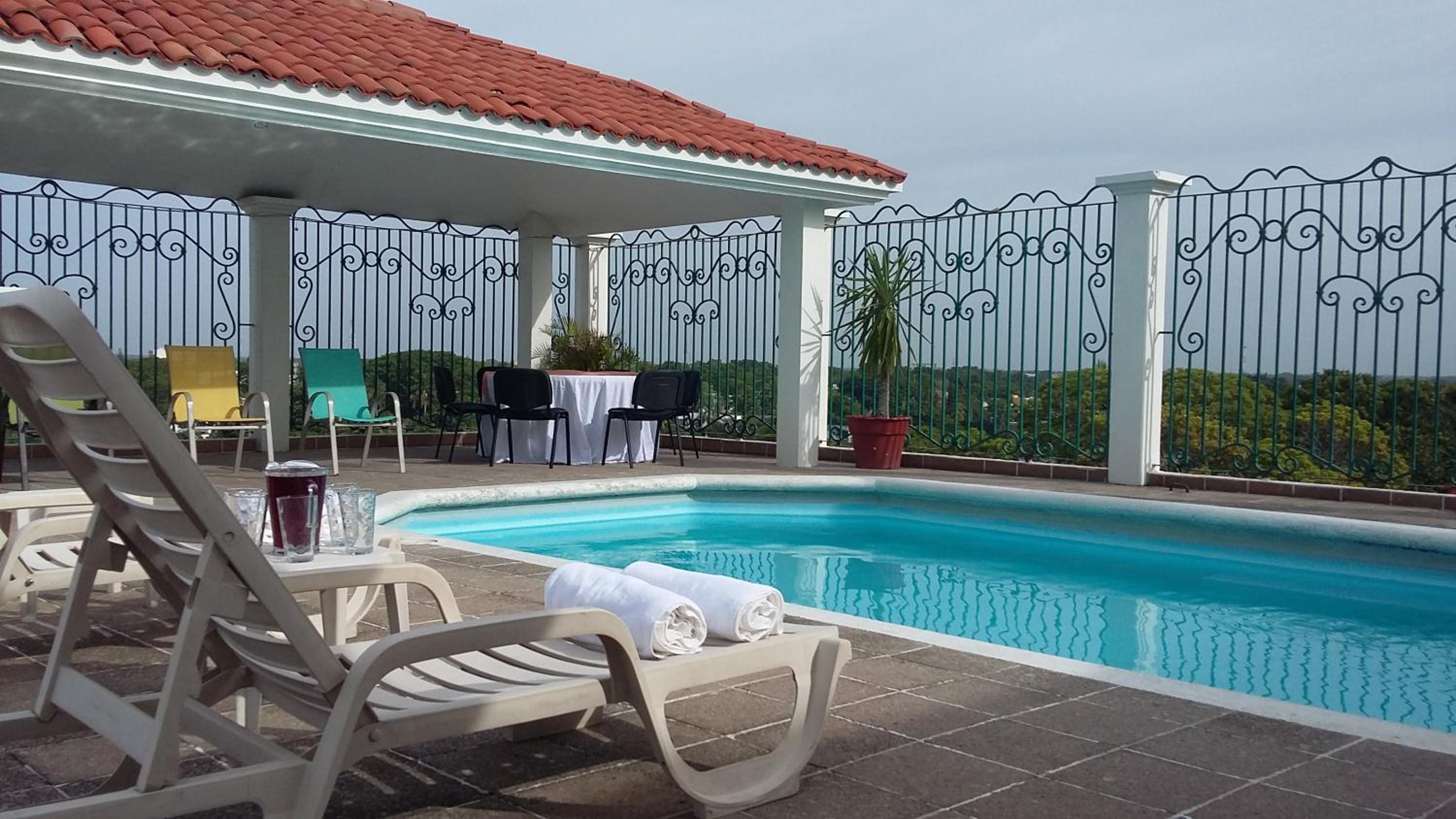 Swimming pool-spa