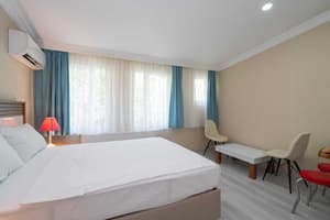 thumbnail: In-room dining