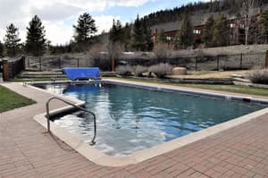 thumbnail: Outdoor pool