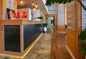 thumbnail: Interior entrance