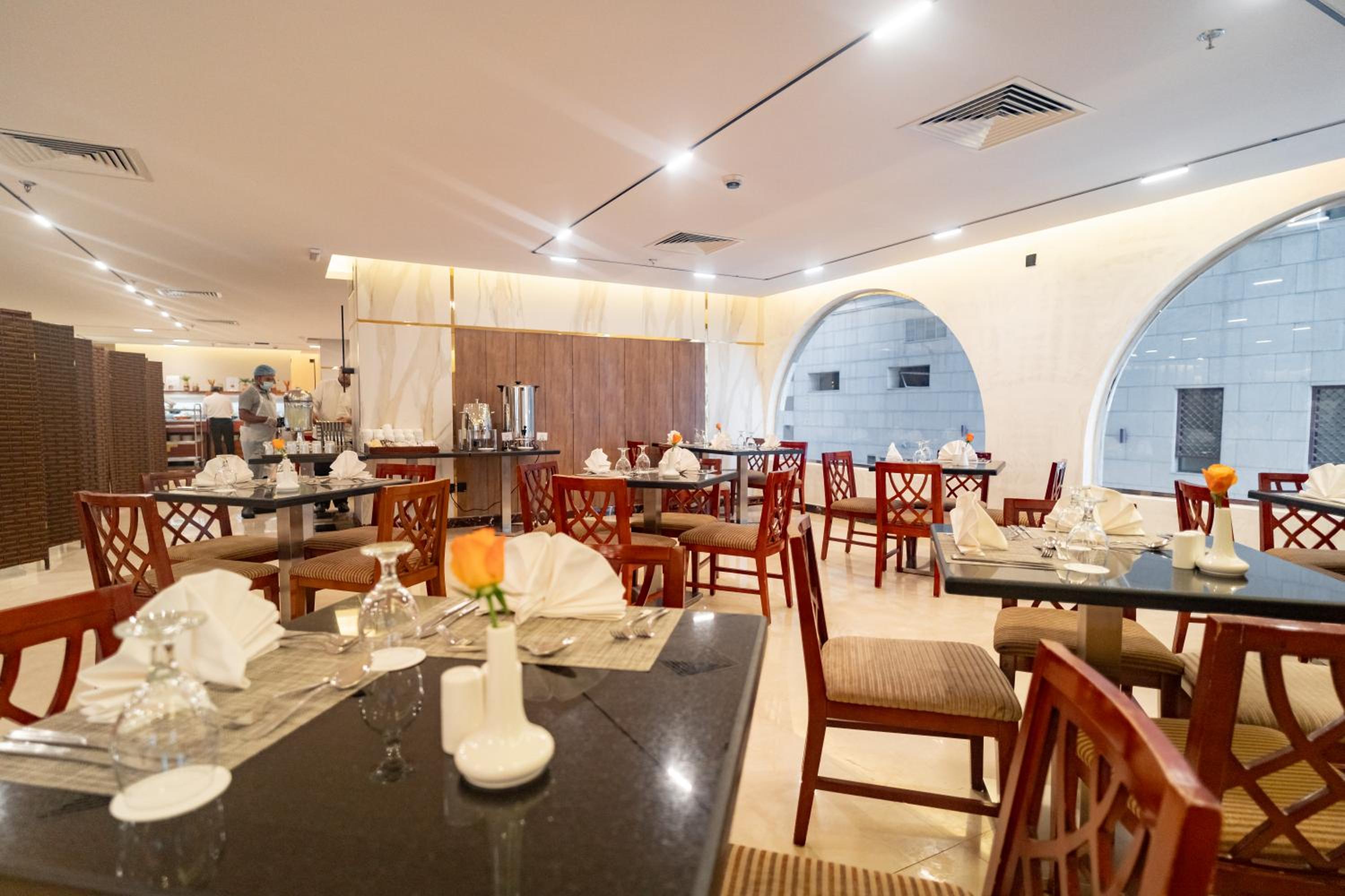 Restaurant-cafeteria